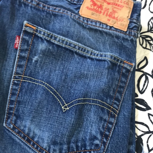 ❤️(71) Levi’s 505 jeans 36 wide by 32 long. Jeans are in great condition. - Picture 4 of 10